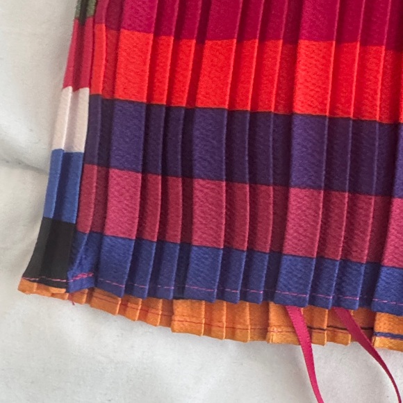 Striped Multicolor Pleated Crop Tank Top - Women - Picture 4 of 5